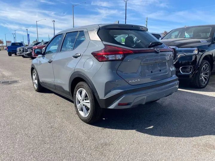 Nissan Kicks 2022 photo 2