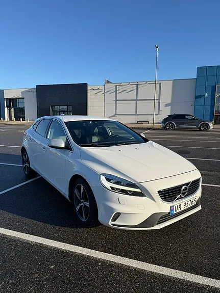 Volvo V40 2017 photo 2