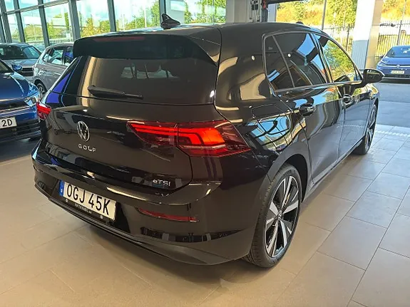 Volkswagen Golf I 2026 photo 5