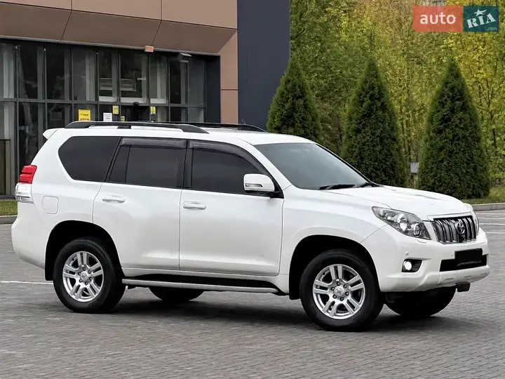 Toyota Land Cruiser Prado 2011 photo 5