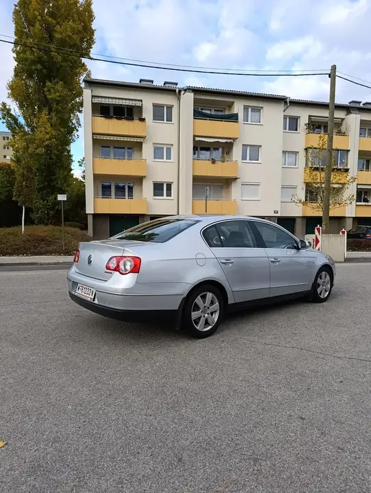 Volkswagen Passat 2009 photo 2