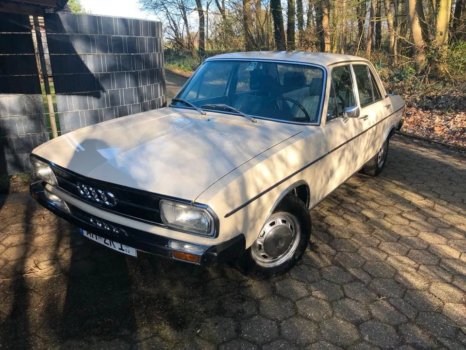 Audi 100