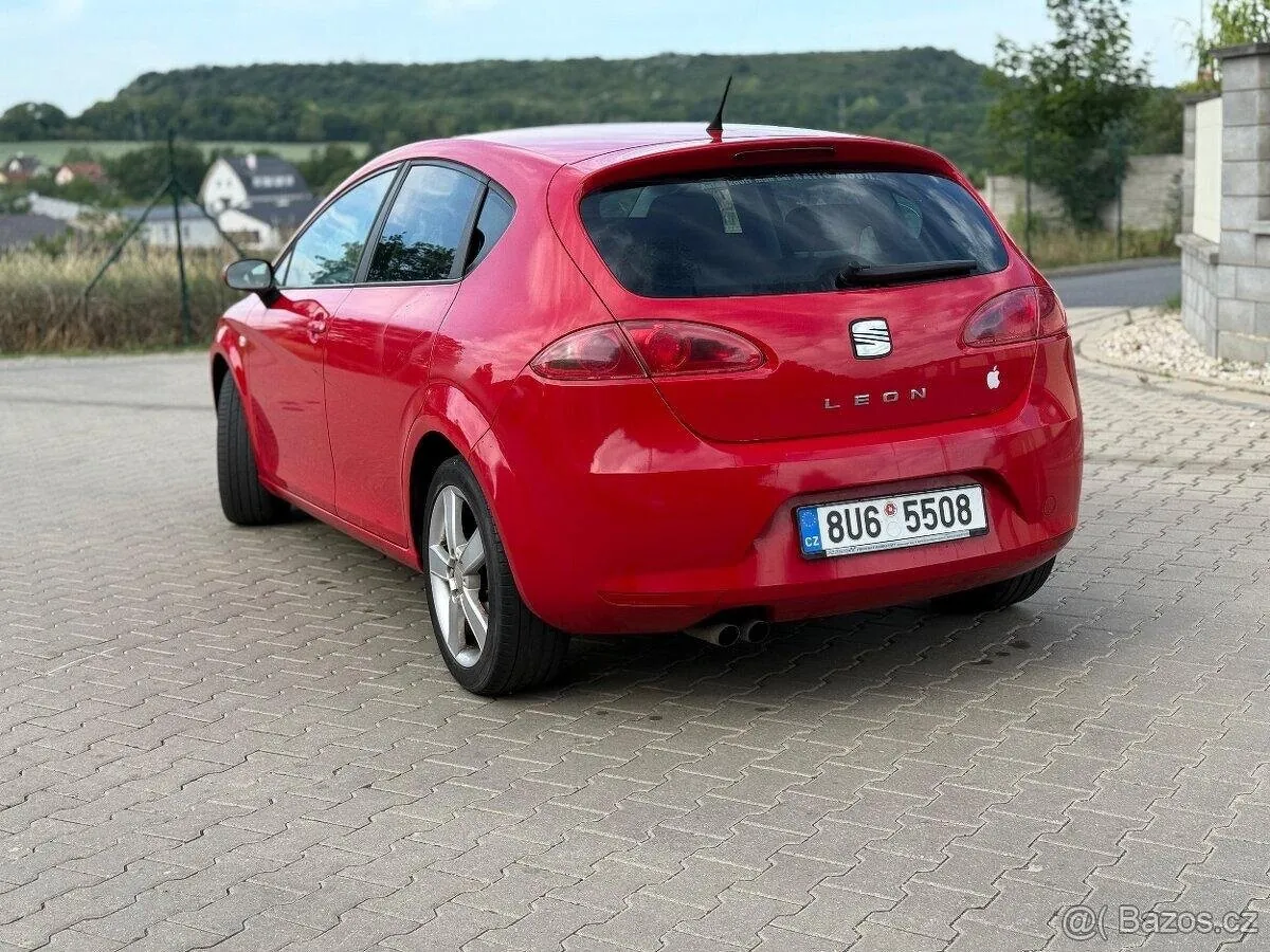 Seat Leon 2007 photo 2