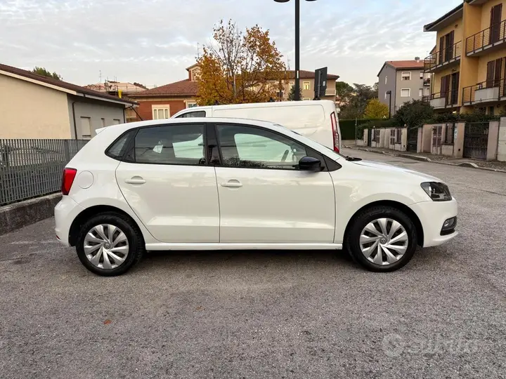 Volkswagen Polo 2016 photo 2