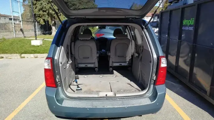 Kia Sedona 2007 photo 4