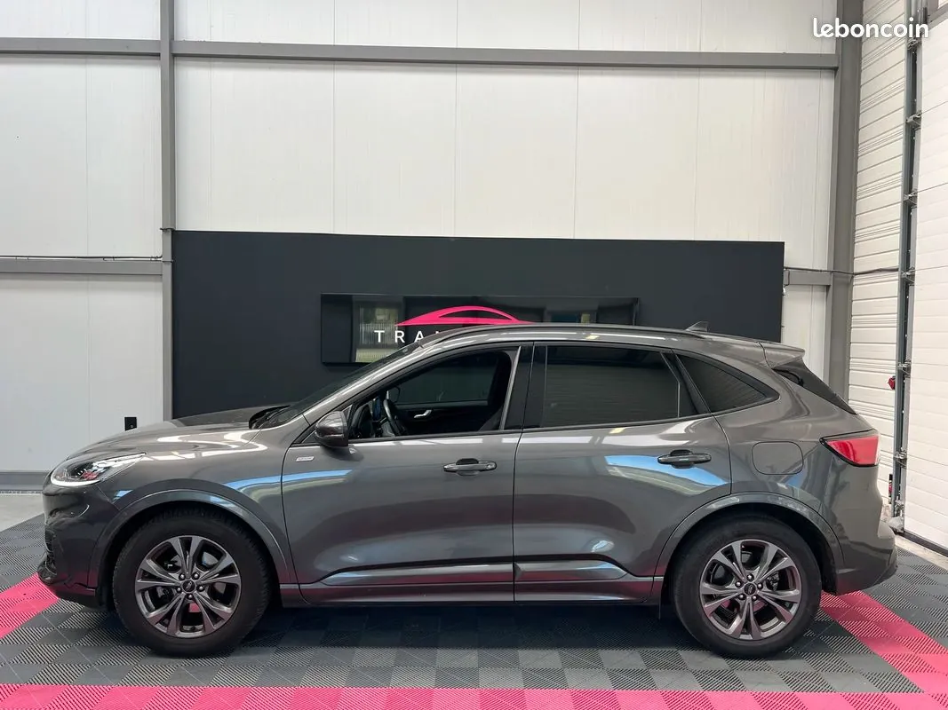 Ford Kuga 2023 photo 2