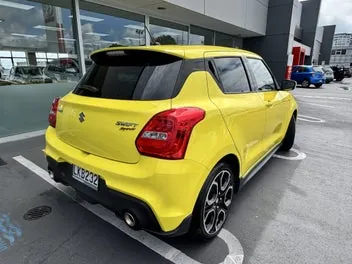 Suzuki Swift 2018 photo 4