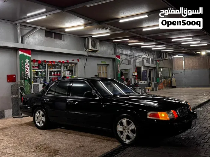 Ford Crown Victoria 2011 photo 5