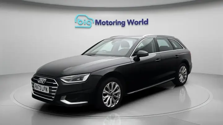 Audi A4 Avant 2024 photo 4
