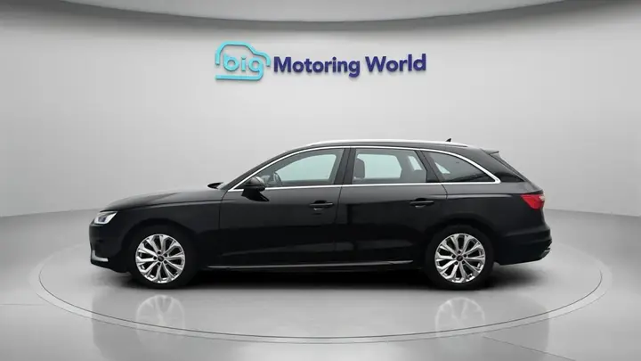 Audi A4 Avant 2024 photo 5