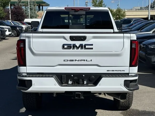 GMC Sierra 3500Hd 2026 photo 5