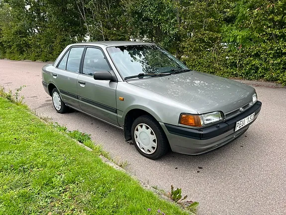 Mazda 323C