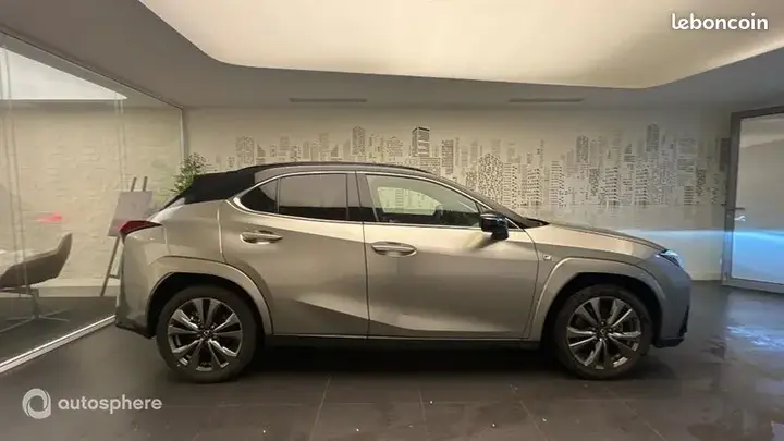 Lexus Ux 2024 photo 4