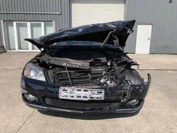 Mercedes-Benz C-Class 2007 photo 2