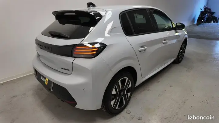 Peugeot 208 2026 photo 3