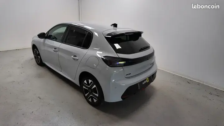 Peugeot 208 2026 photo 5