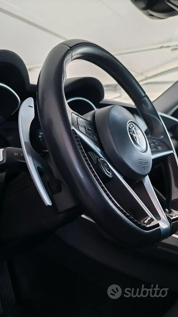 Alfa Romeo Stelvio 2018 photo 2