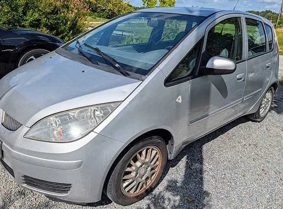 Mitsubishi Colt 2007 photo 2