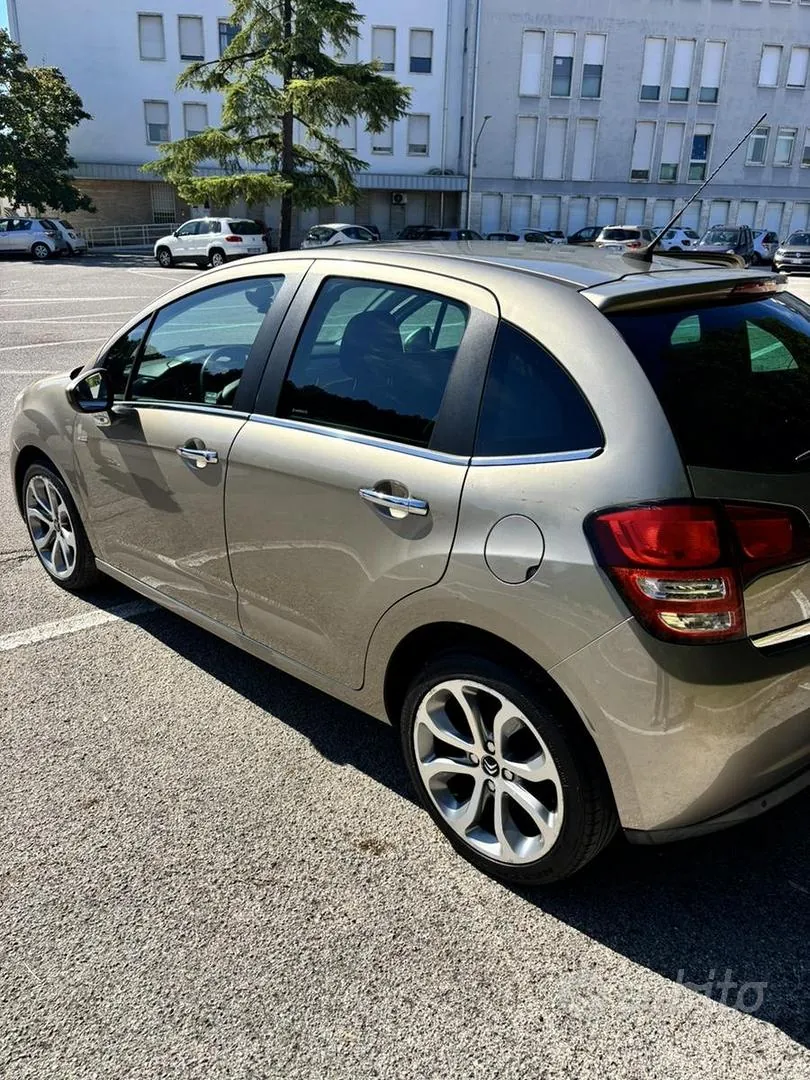 Citroen C3 2010 photo 3