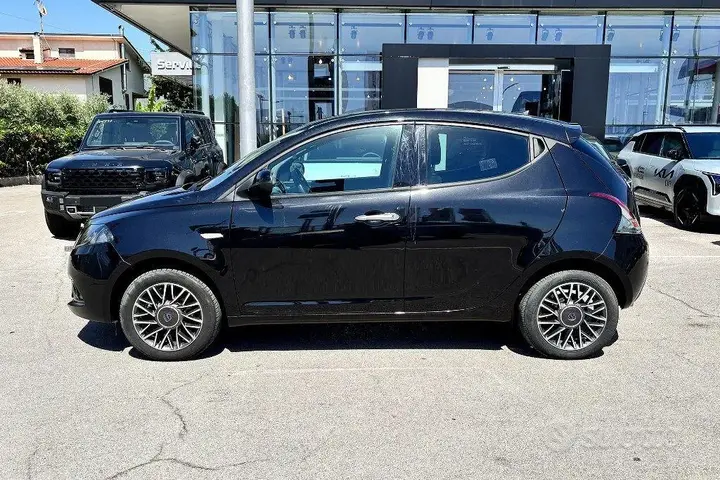 Lancia Ypsilon 2023 photo 4