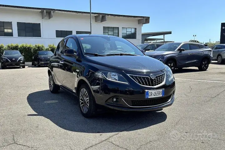 Lancia Ypsilon