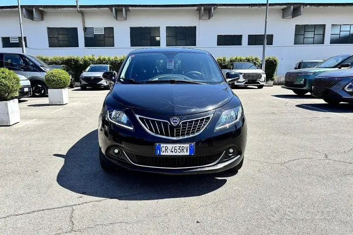 Lancia Ypsilon 2023 photo 2