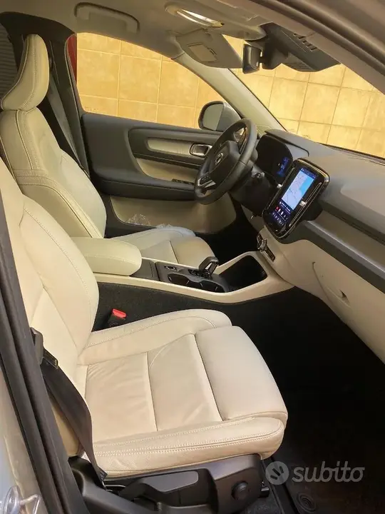 Volvo Xc40 2023 photo 5