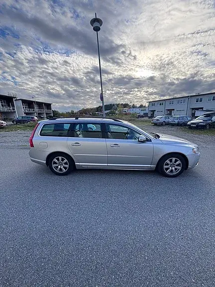 Volvo V70 2011 photo 4