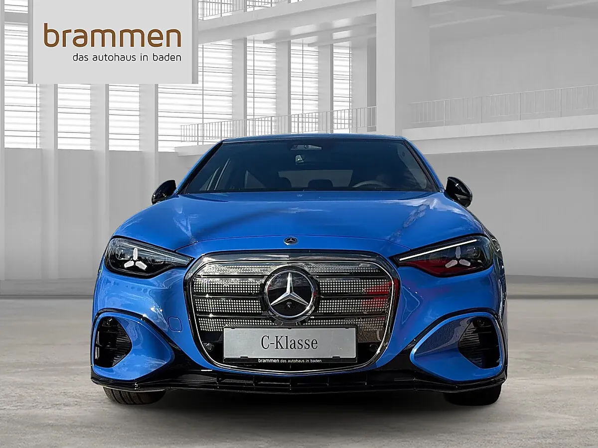Mercedes-Benz C-Class photo 2