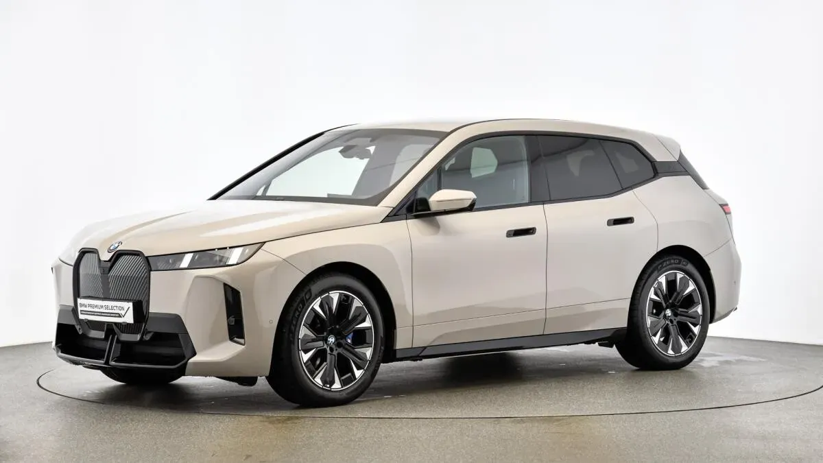 BMW Ix 2025 photo 3