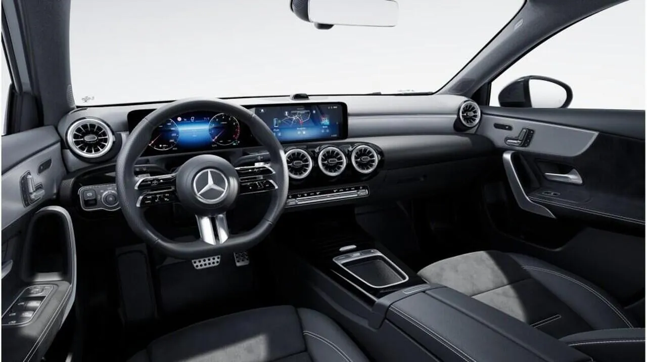 Mercedes-Benz A-Class photo 5