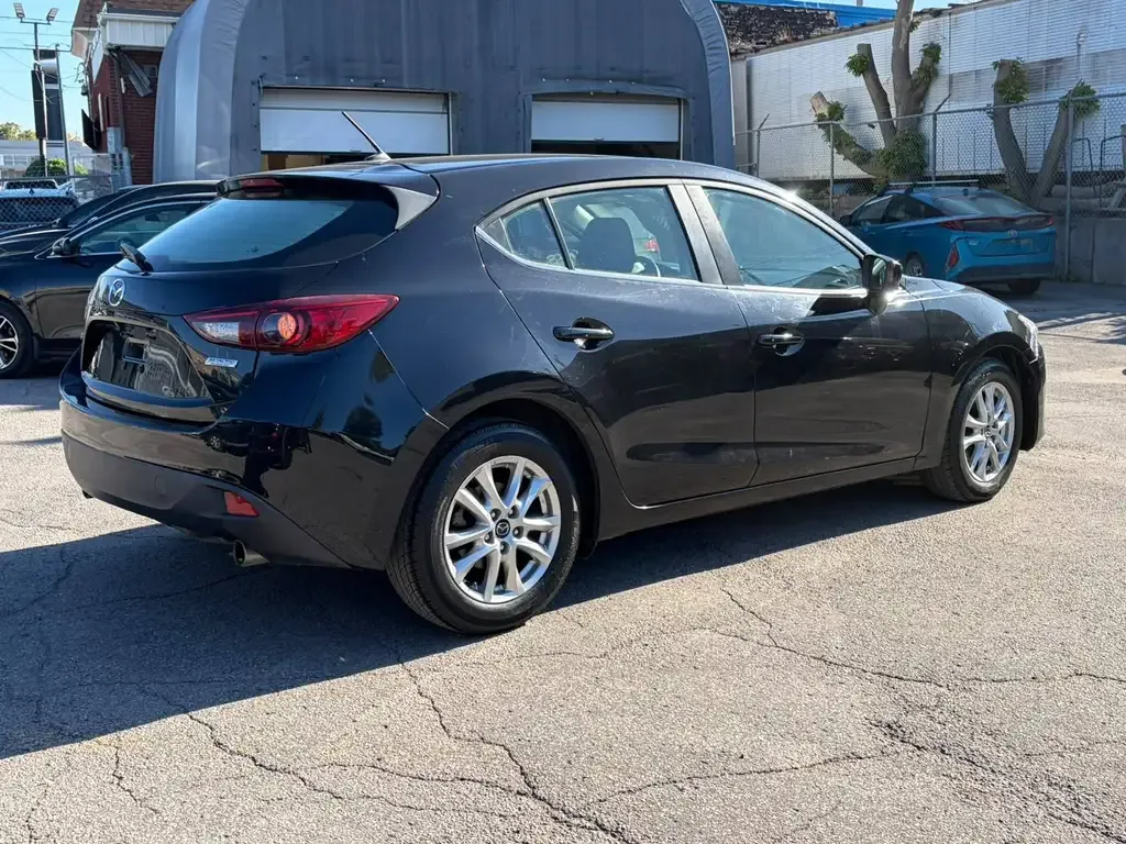 Mazda 3 2016 photo 4