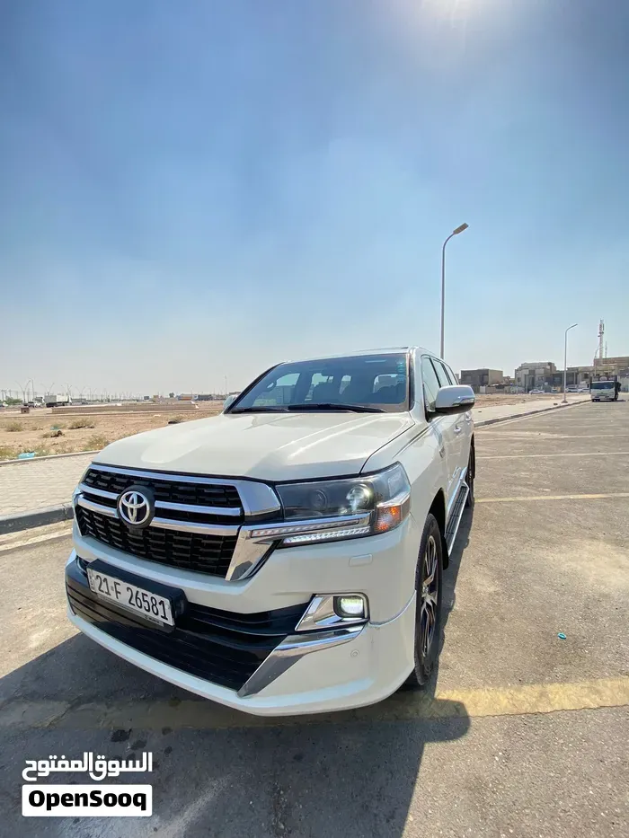 Toyota Land Cruiser 2011 photo 2