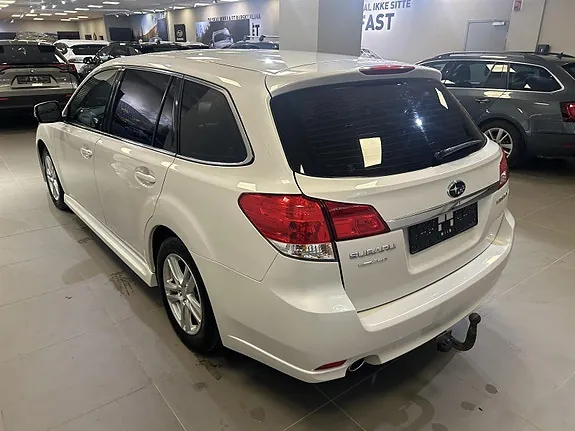 Subaru Legacy 2014 photo 4