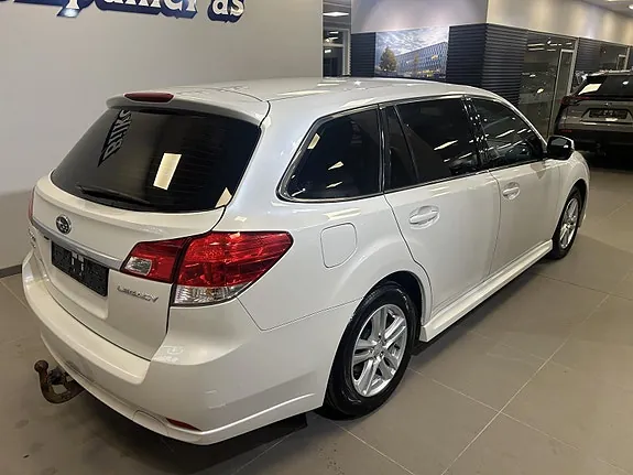 Subaru Legacy 2014 photo 3