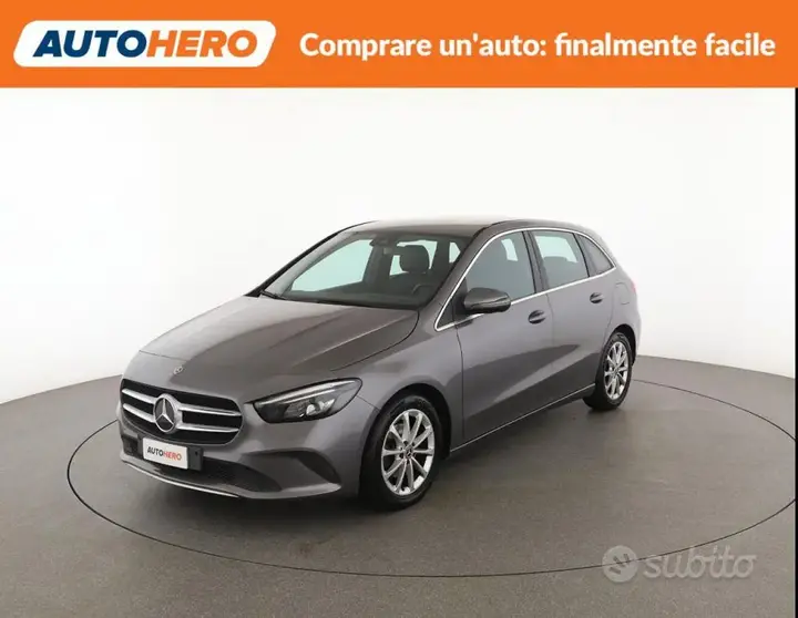 Mercedes-Benz B 180