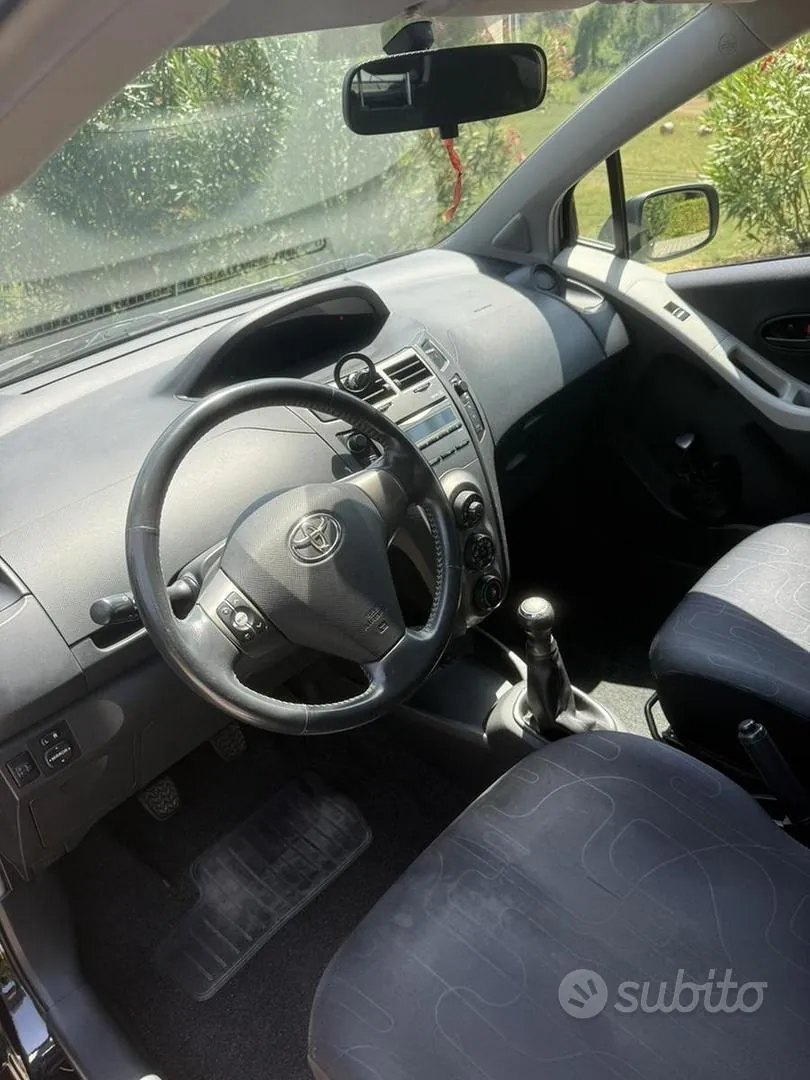 Toyota Yaris 2009 photo 5