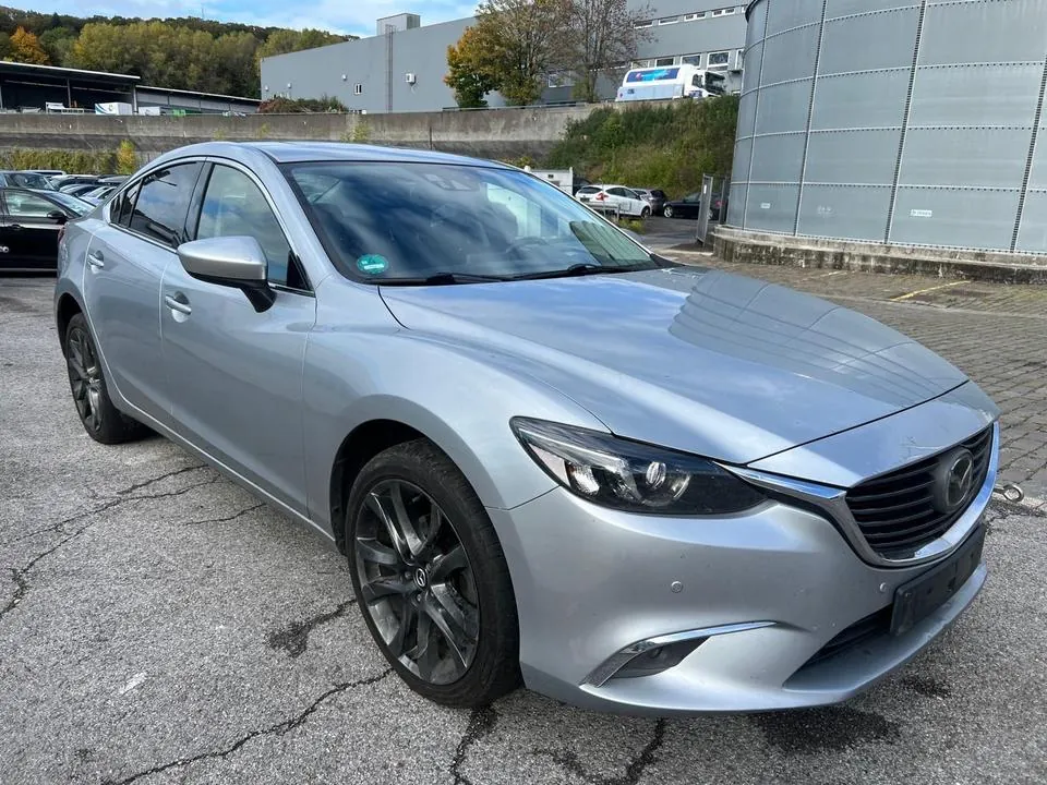 Mazda 6
