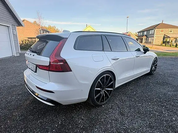Volvo V60 2023 photo 4