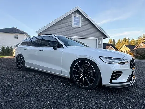 Volvo V60 2023 photo 2