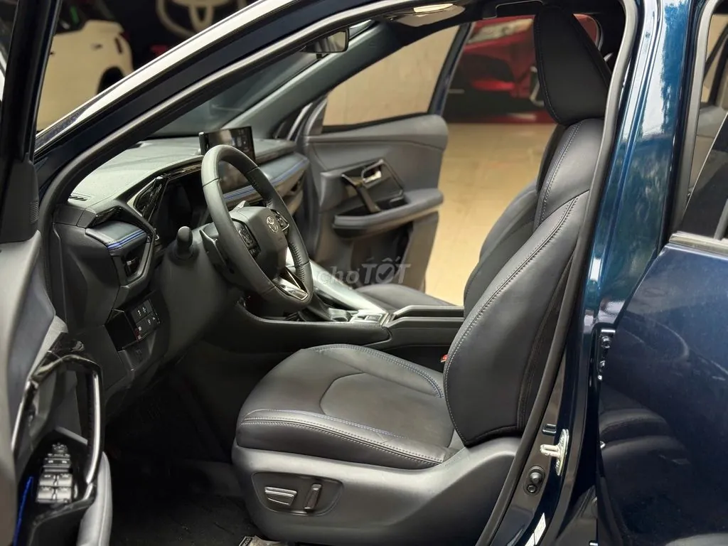 Toyota Yaris Cross 2025 photo 3