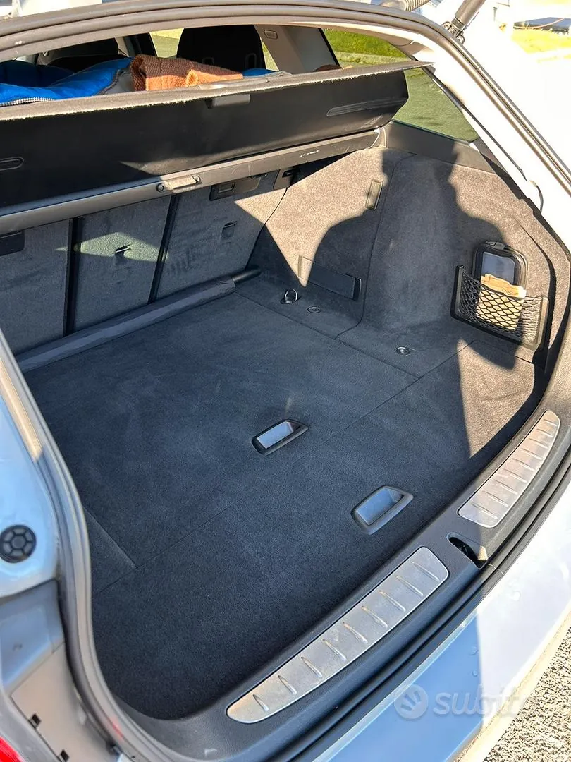 BMW 3 Series 2018 photo 5