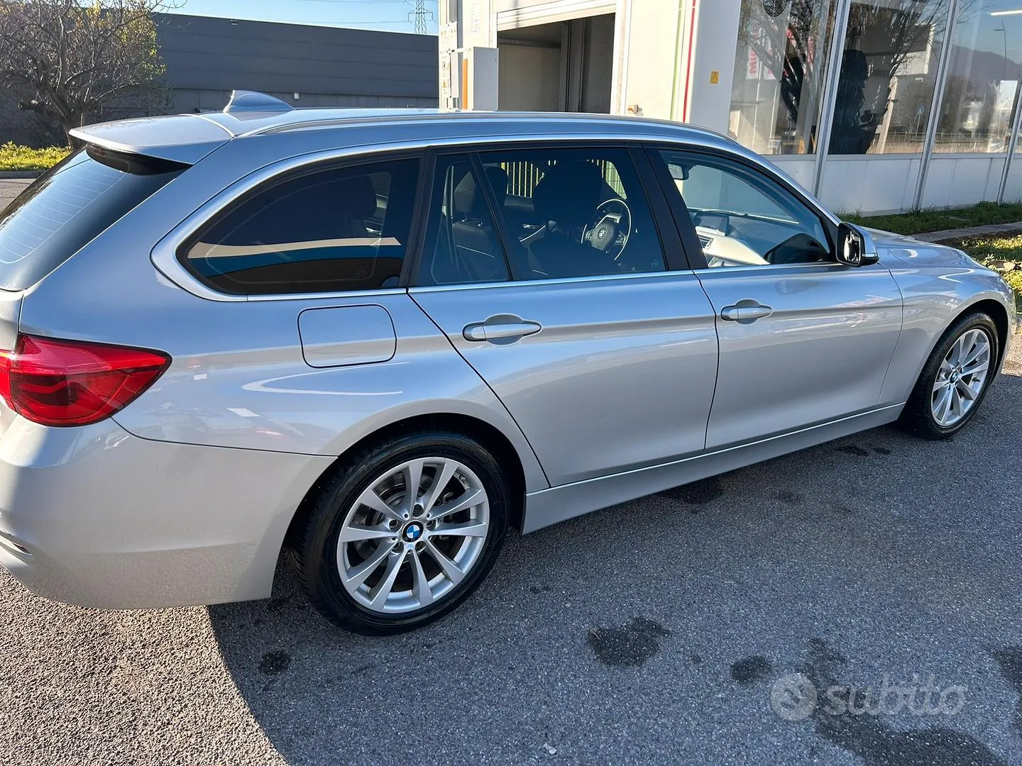 BMW 3 Series 2018 photo 4