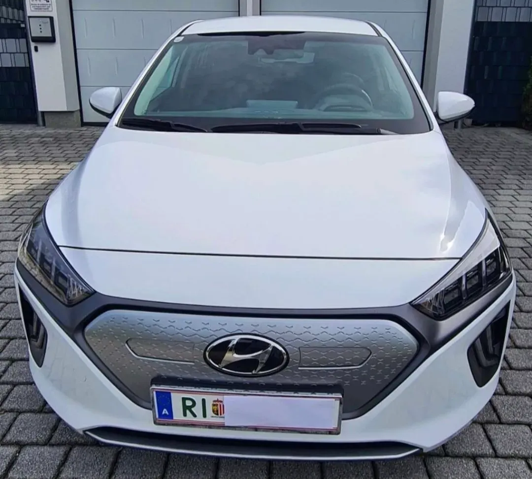 Hyundai Ioniq 2022 photo 3