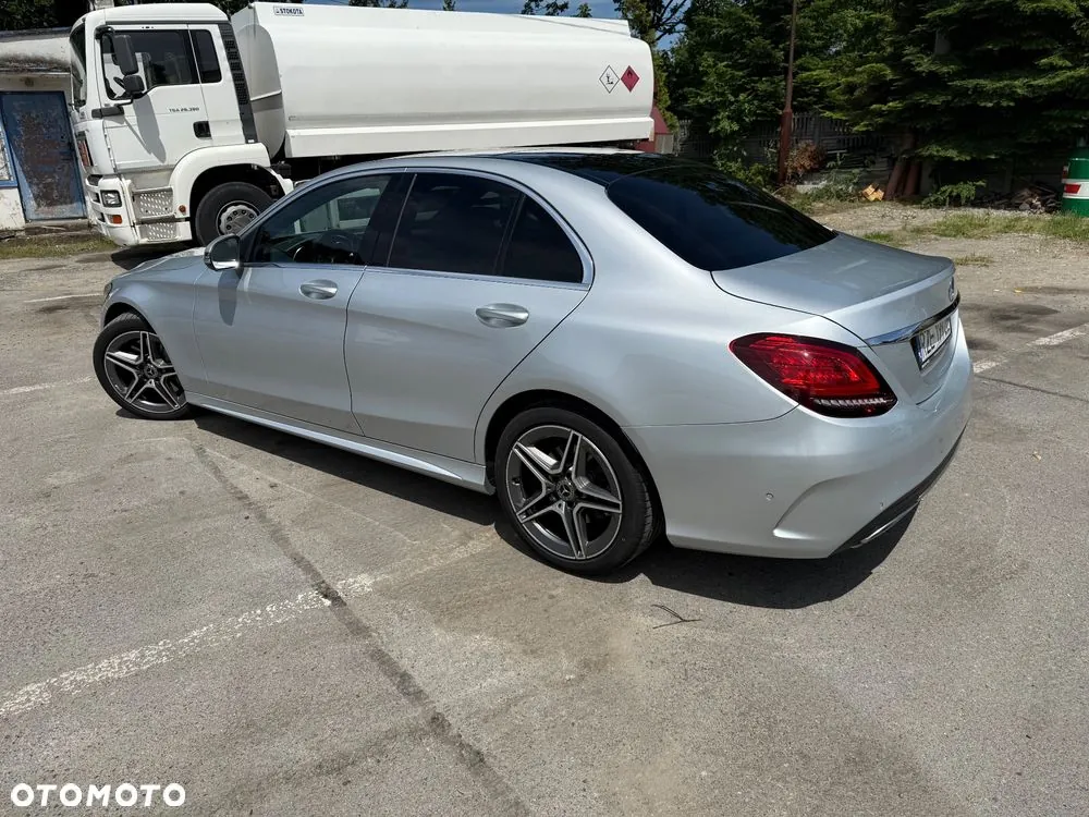 Mercedes-Benz C-Class 2019 photo 2