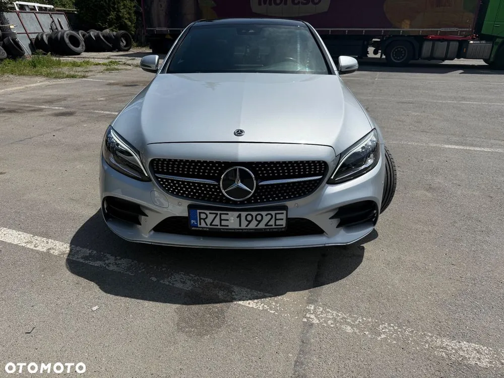 Mercedes-Benz C-Class 2019 photo 4