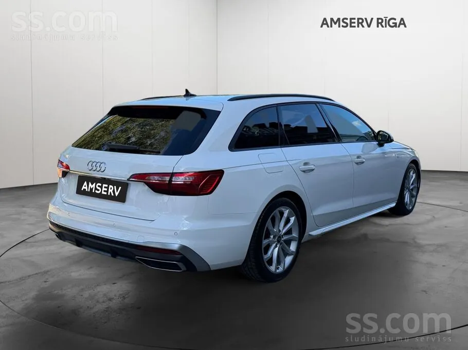 Audi A4 2023 photo 2