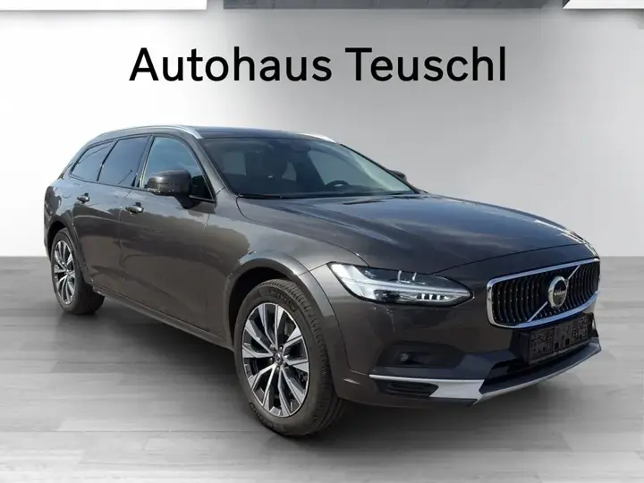 Volvo V90 2021 photo 2