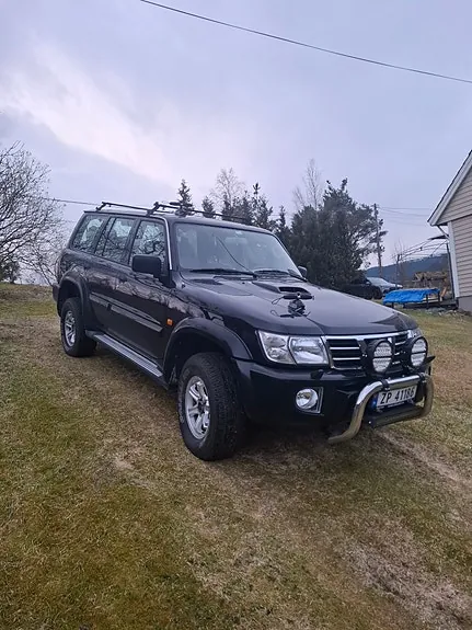 Nissan Patrol 2004 photo 2