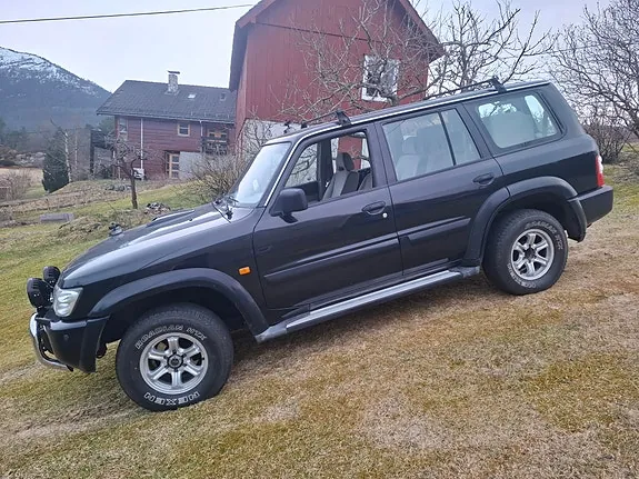 Nissan Patrol 2004 photo 3